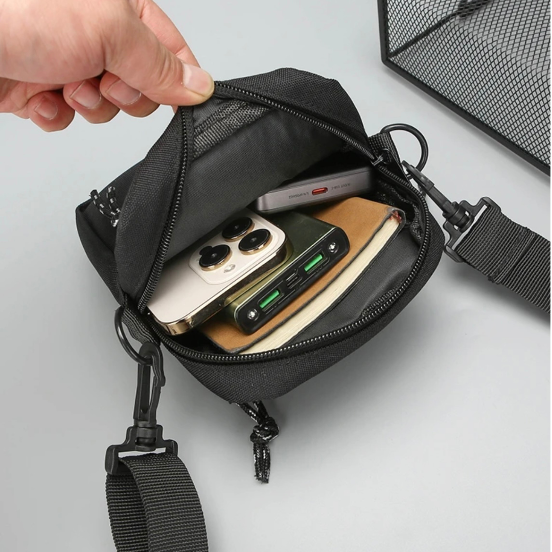 Snazzy Jahzzie Black Nylon Messenger Bag – Lightweight, Water-Resistant Crossbody (Unisex)